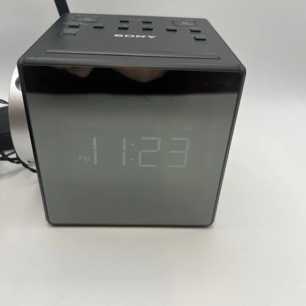 Sony ICF-C1PJ AM/FM Clock Radio White Noise Machine Time Projector TESTED Works!